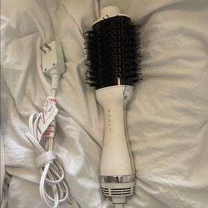 White Hair Styling Brush